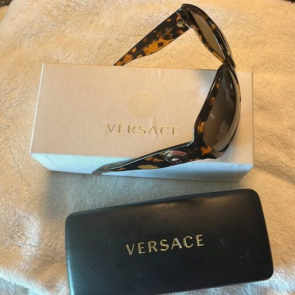 Versace | Accessories | Original Versace Sunglases Used Like  display picture 3